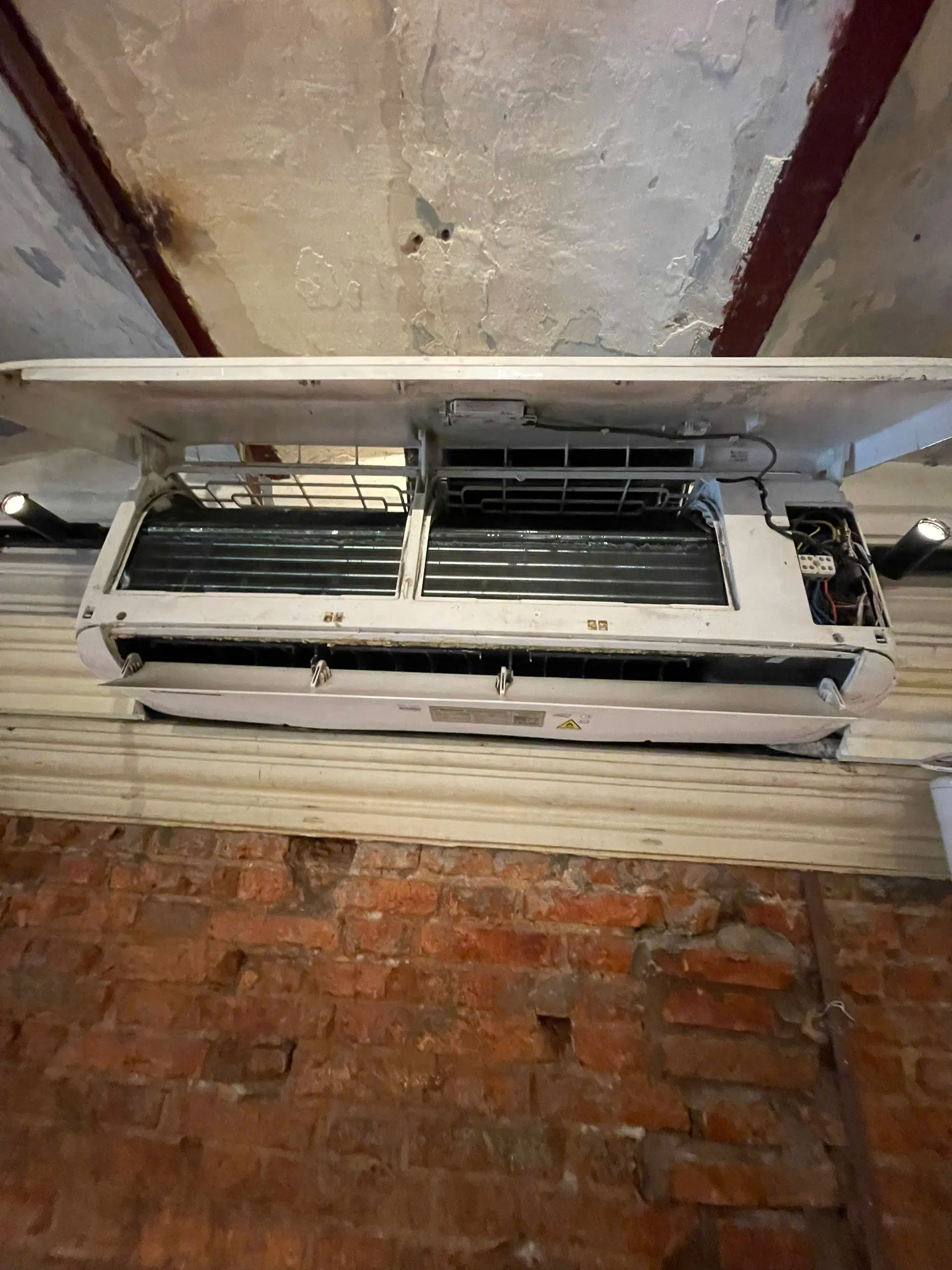 Máy lạnh Daikin báo lỗi U0