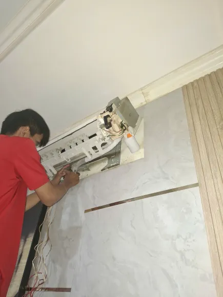 Lắp Đặt Máy Lạnh